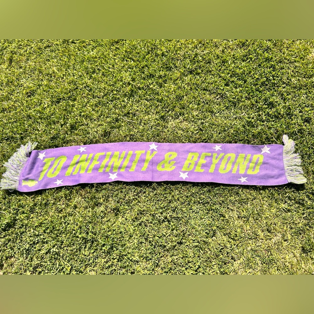 Disney Toy Story 'To Infinity & Beyond' Scarf